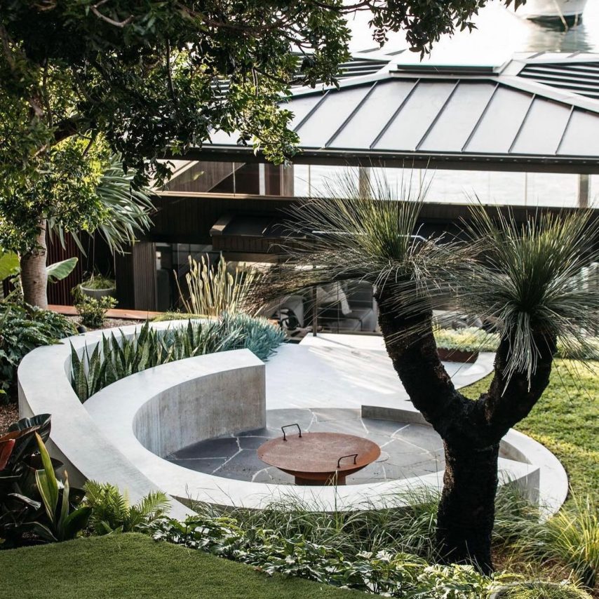 Cinajus natural stone crazy paving installed outdoor entertaining area Sydney