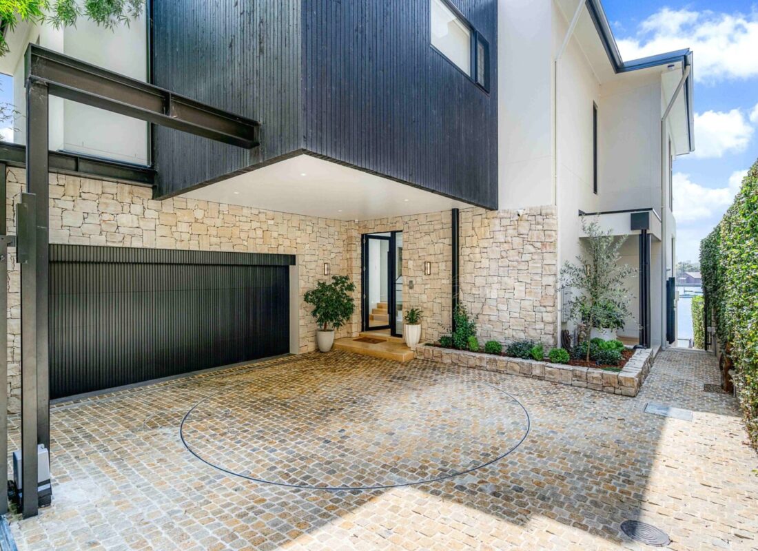 St-George-41xwebsite-1-scaled